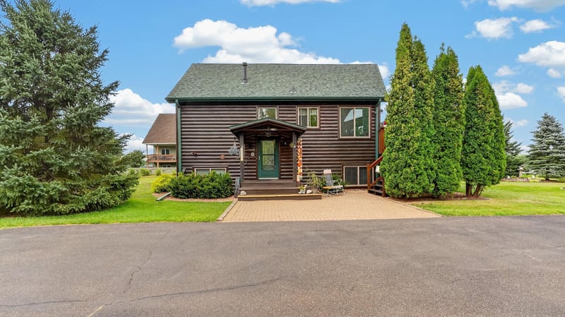 28531 Bay Shore Dr NW, Isanti, MN 55040