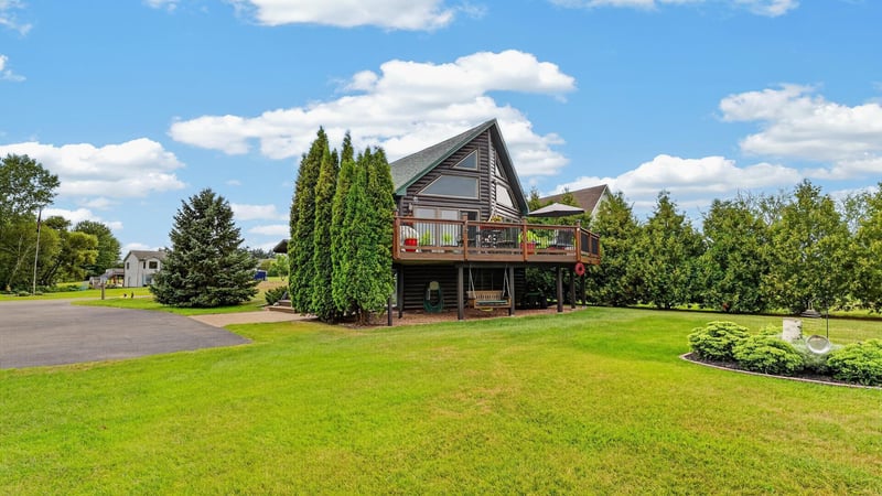 28531 Bay Shore Dr NW, Isanti, MN 55040