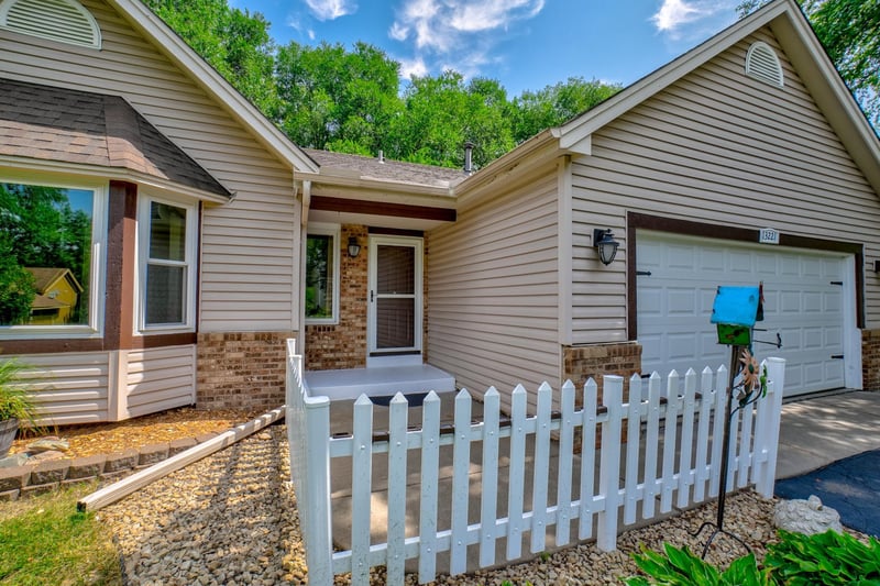 13221 Court Pl, Burnsville, MN 55337