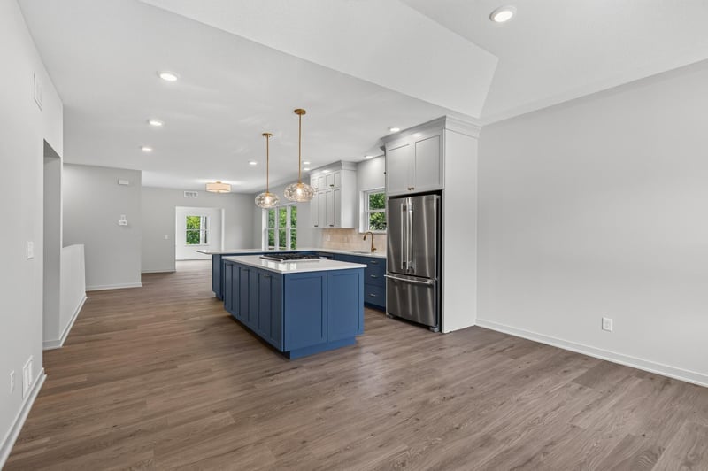2357 7th Ave E, North Saint Paul, MN 55109