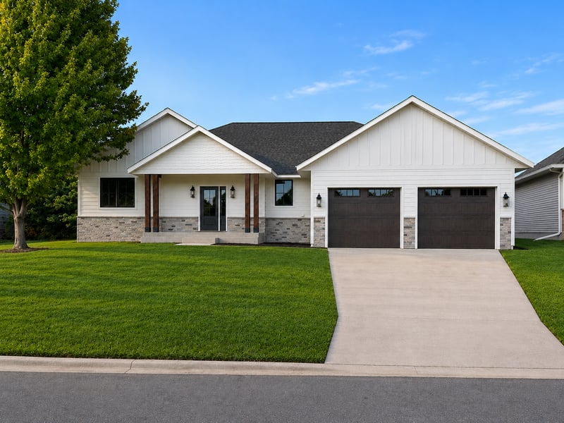 1215 Moor Stone Dr NE, Alexandria, MN 56308