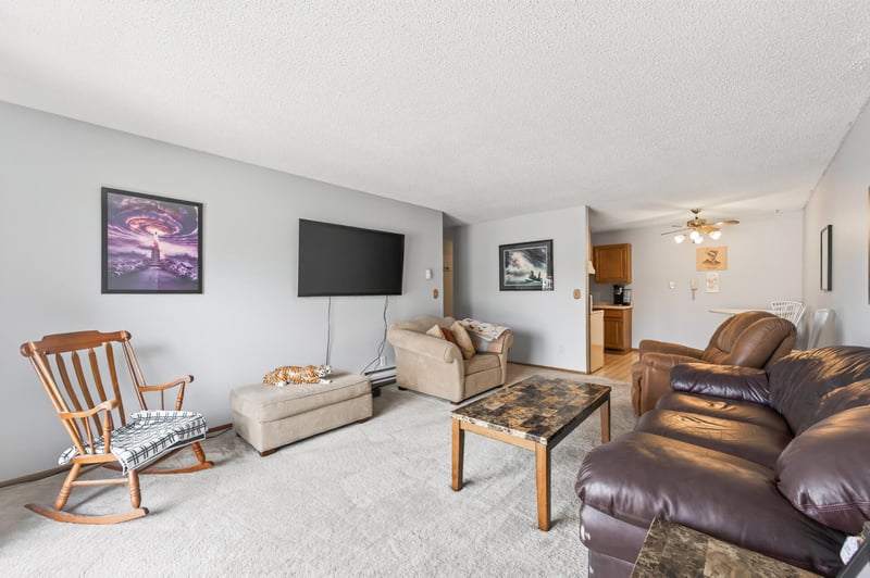 570 Whispering Ln #303, Hastings, MN 55033