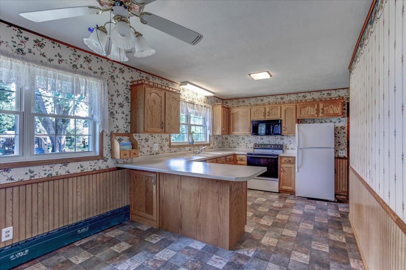 403 High St, Colfax, WI 54730