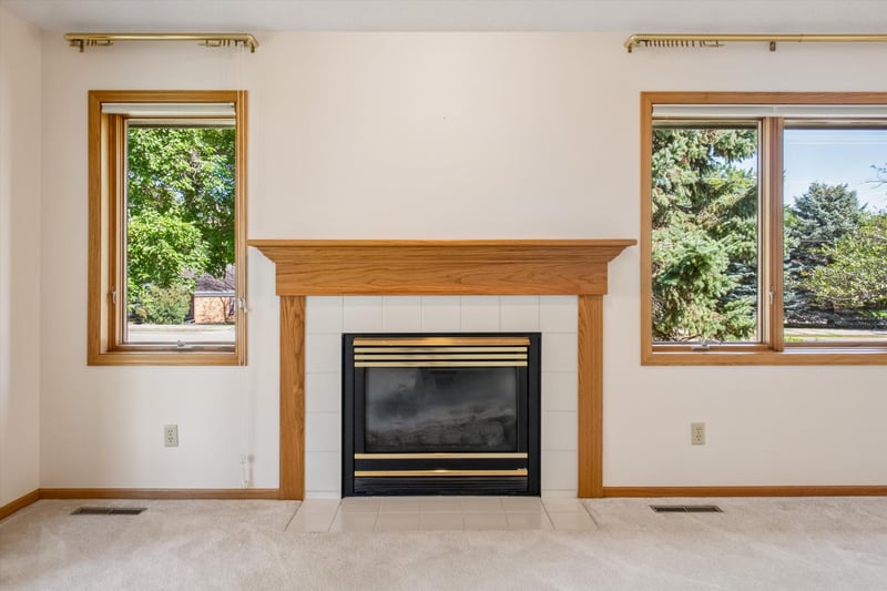 1236 Woodley St E, Northfield, MN 55057