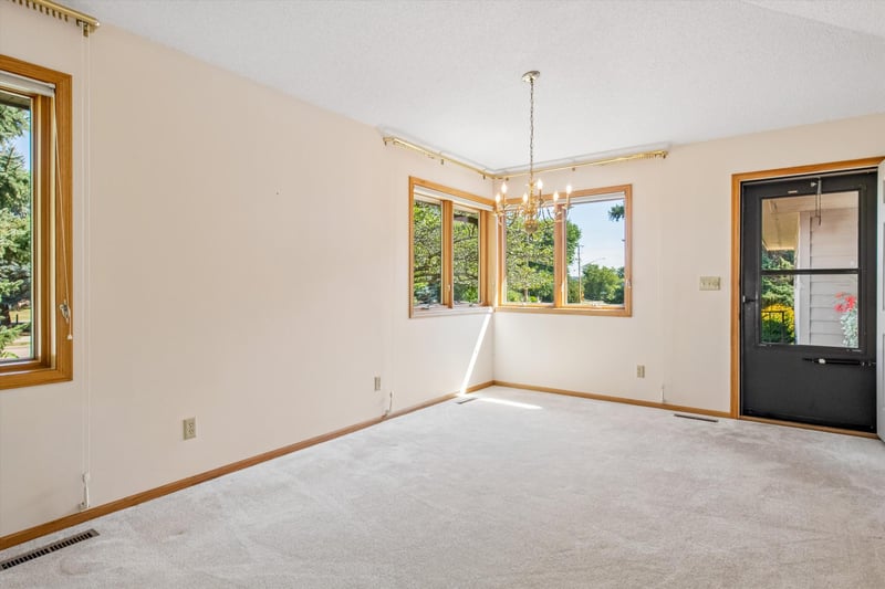1236 Woodley St E, Northfield, MN 55057
