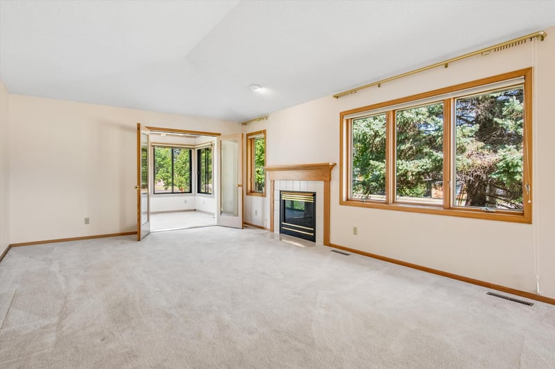 1236 Woodley St E, Northfield, MN 55057