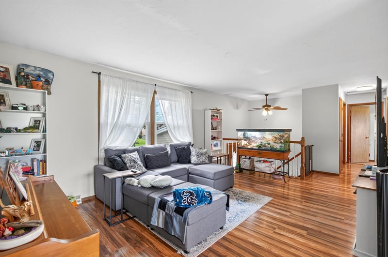 2952 Center Rd SW, Prior Lake, MN 55372