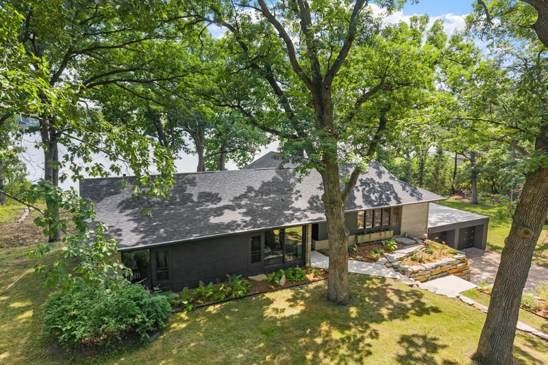 12 W Shore Rd, North Oaks, MN 55127