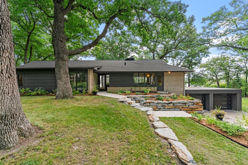 12 W Shore Rd, North Oaks, MN 55127