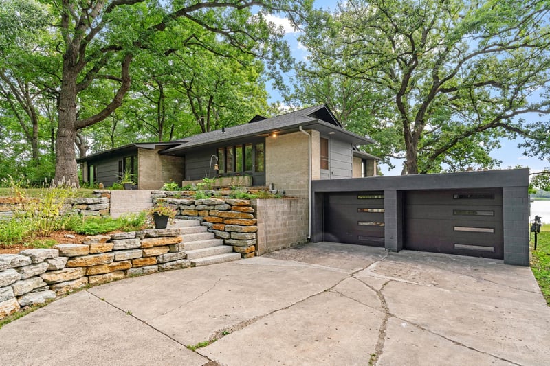 12 W Shore Rd, North Oaks, MN 55127