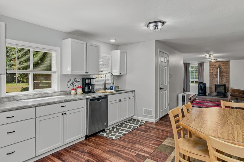 6654 Wels Ave, Brainerd, MN 56401