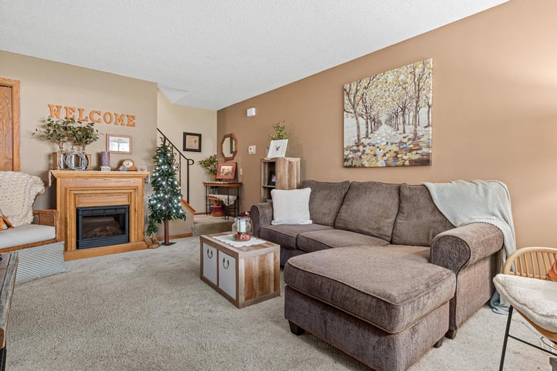 11344 Ibis St NW, Coon Rapids, MN 55433