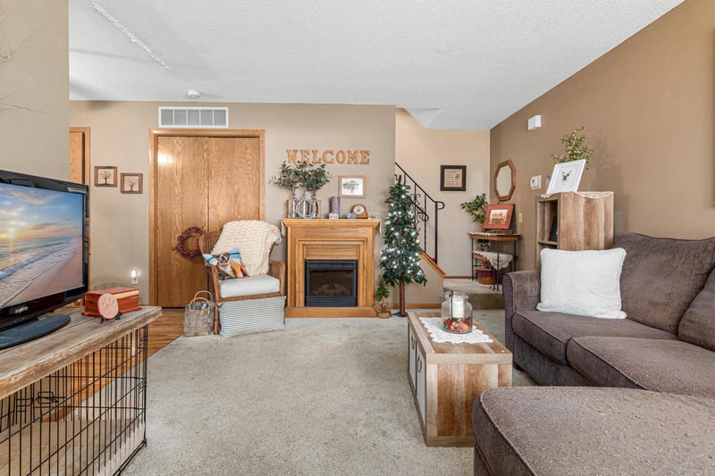 11344 Ibis St NW, Coon Rapids, MN 55433