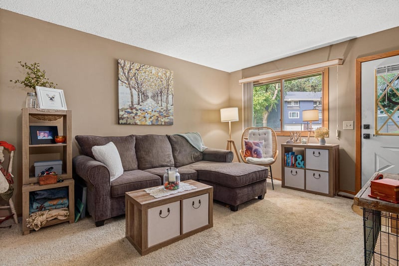 11344 Ibis St NW, Coon Rapids, MN 55433