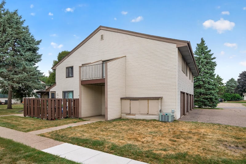 6133 72nd Ln N, Brooklyn Park, MN 55429