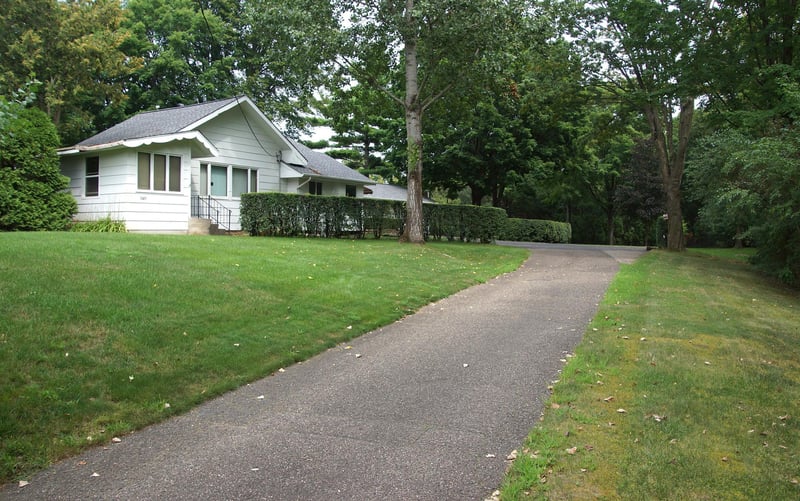 5065 Hooper Lake Rd, Excelsior, MN 55331