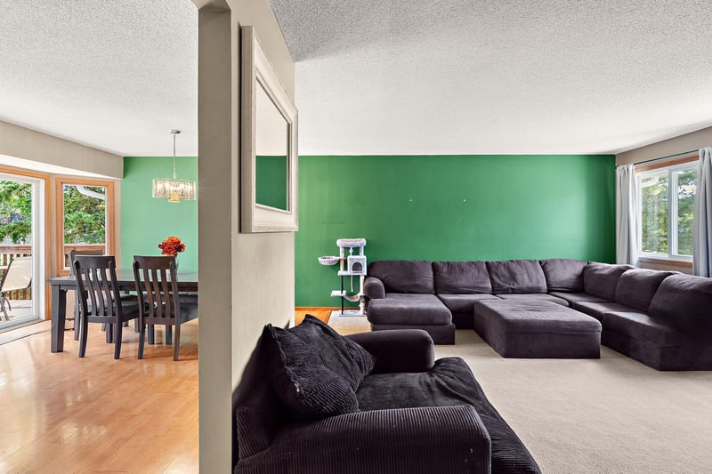 1460 Laurel Ave, Saint Paul Park, MN 55071