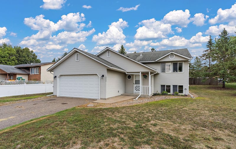 1460 Laurel Ave, Saint Paul Park, MN 55071