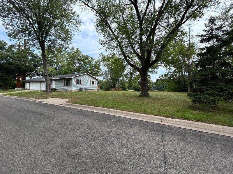 315 Front St, Monticello, MN 55362