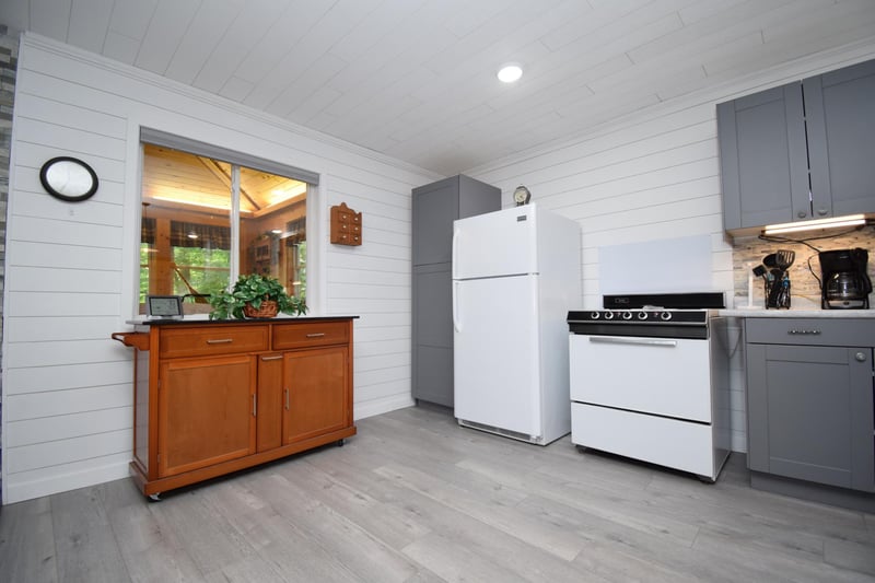 N4082 Deep Lake Rd, Sarona, WI 54870