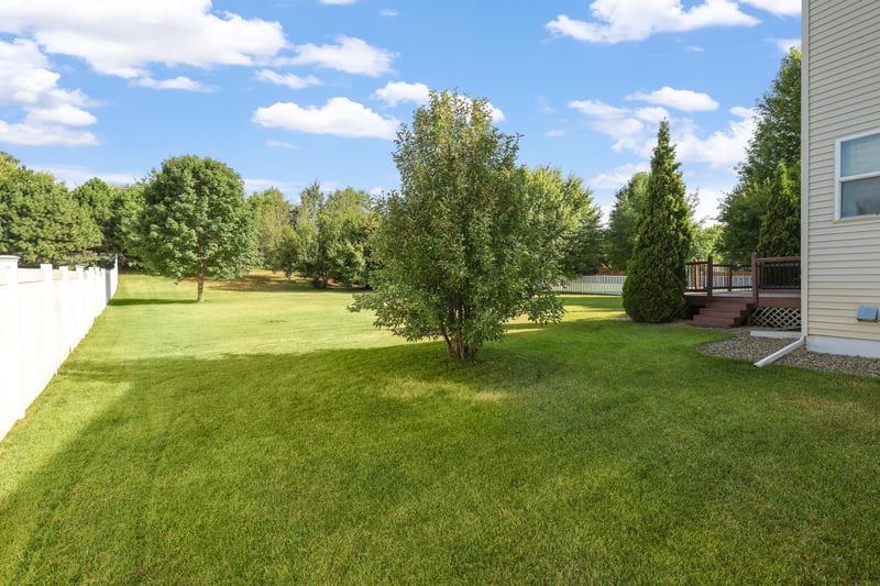 1591 140th St W, Rosemount, MN 55068