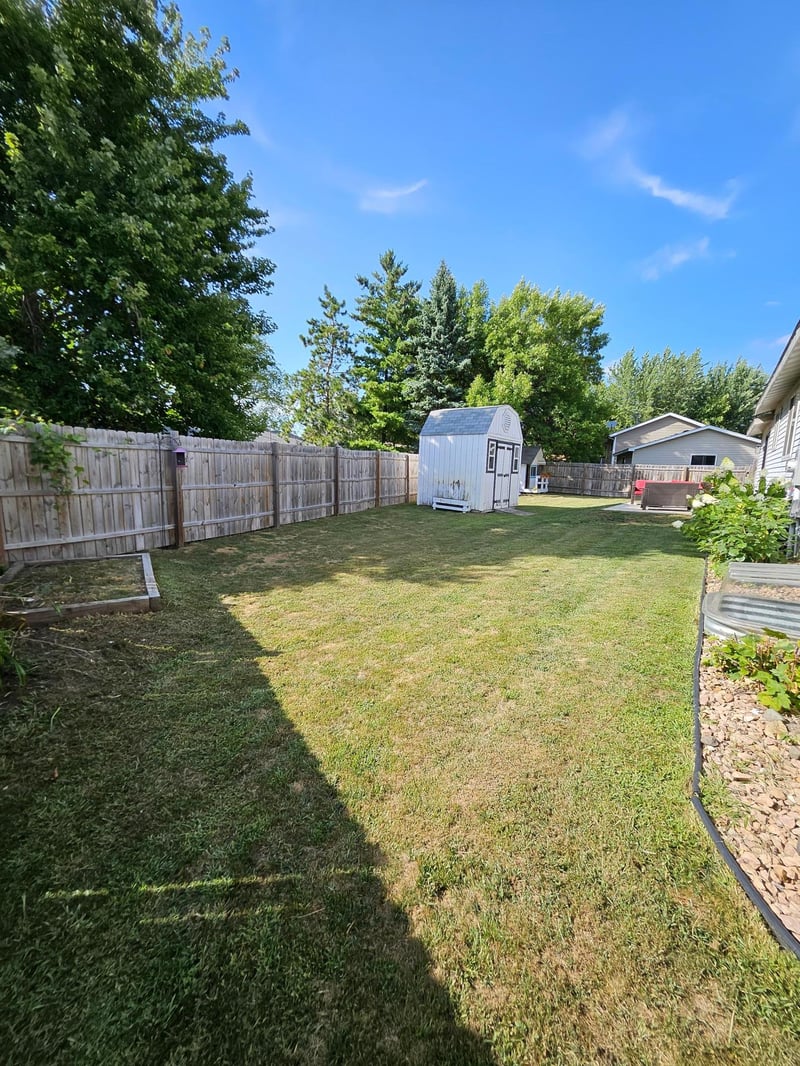 1908 E Golf Course Rd NE, Alexandria, MN 56308