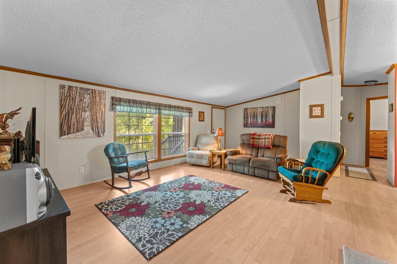 17473 Peggy Ln, Grasston, MN 55030