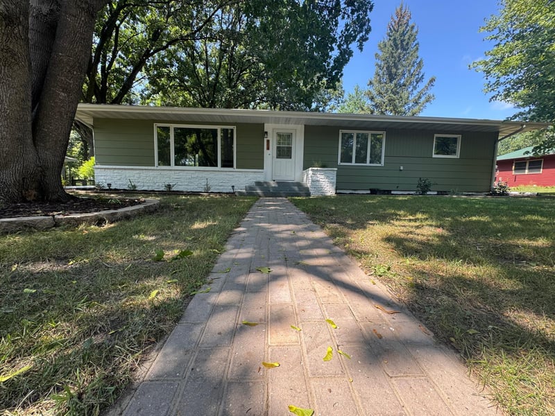 804 5th St SW, Little Falls, MN 56345