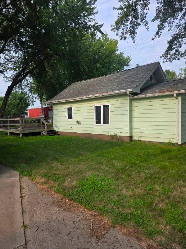 734 8th St, Westbrook, MN 56183