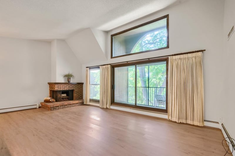 9600 Portland Ave S #317, Bloomington, MN 55420