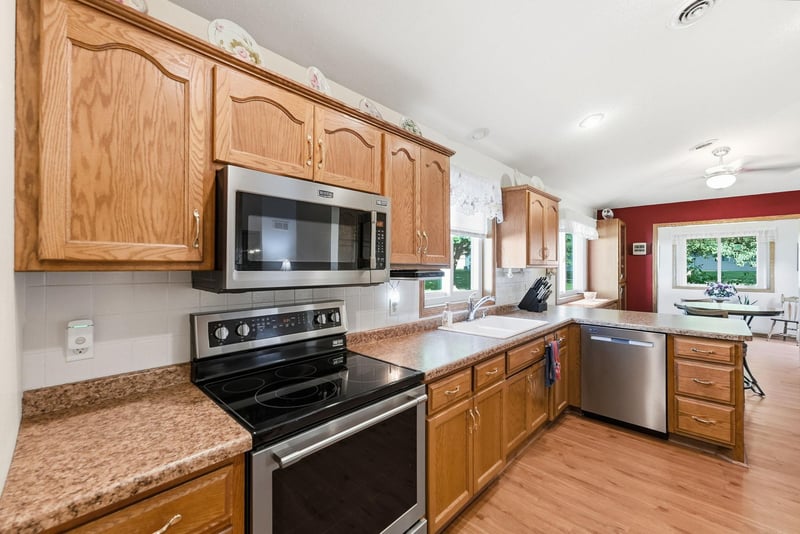 410 Fieldcrest Ln, Sartell, MN 56377