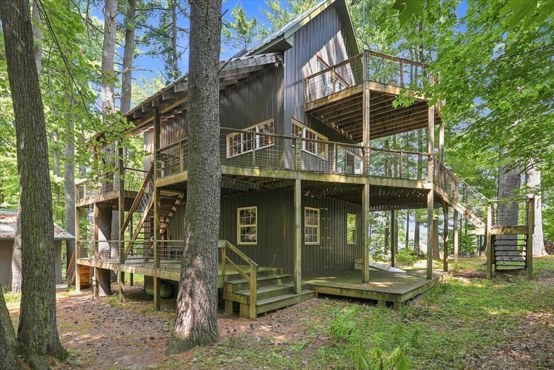 530 Round Lake Ct, Osceola, WI 54020