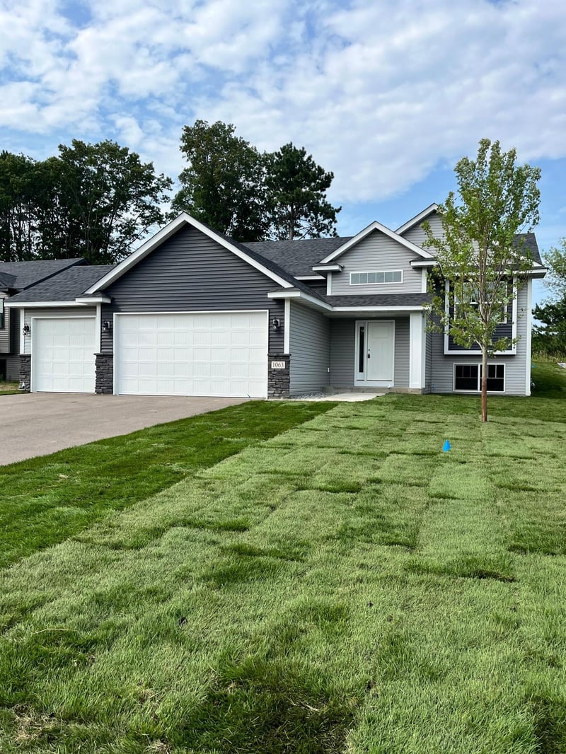 1063 Bellaire Blvd NW, Isanti, MN 55040