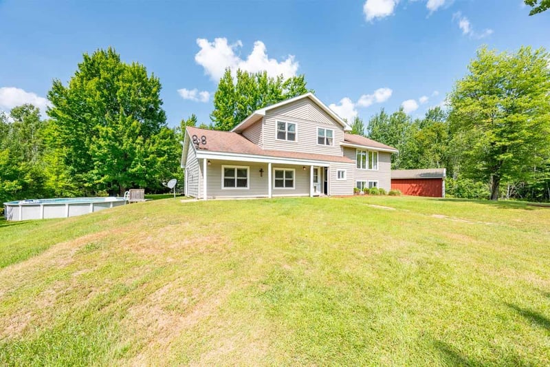 9225 Merrill Rd, Hibbing, MN 55746