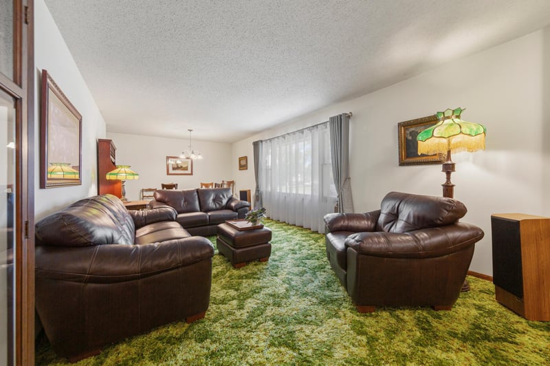 127 Woodcrest Ter, Le Sueur, MN 56058