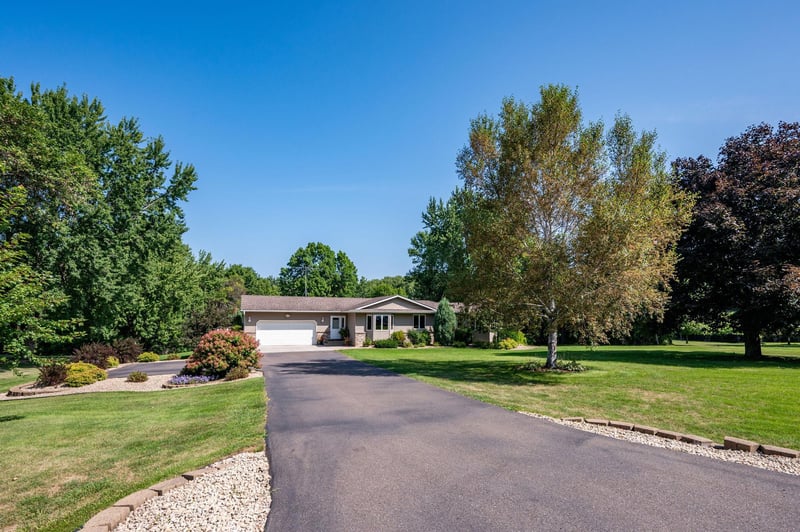 11126 26th St NE, Saint Michael, MN 55376