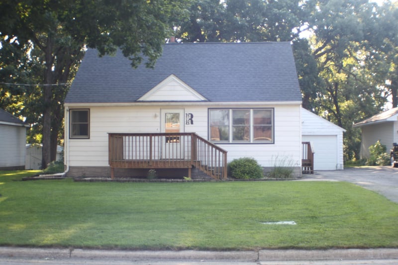 202 4th St NW, Rose Creek, MN 55970