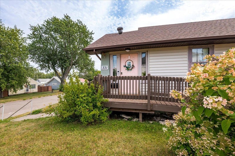 331 13th St, Cloquet, MN 55720