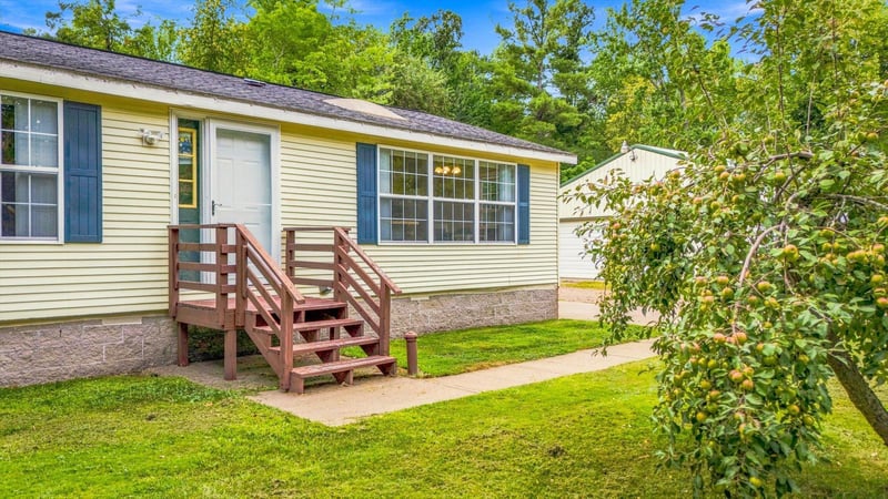 18004 Mission Creek Rn, Brook Park, MN 55007