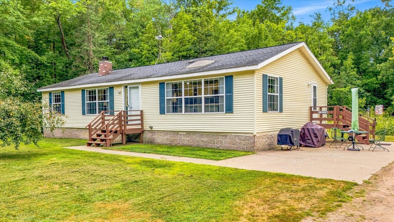 18004 Mission Creek Rn, Brook Park, MN 55007