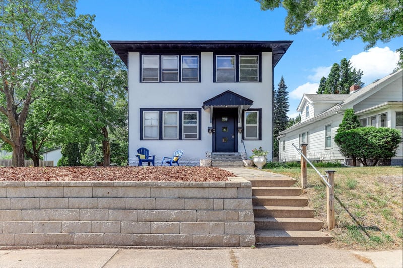 256 Russell Ave S, Minneapolis, MN 55405