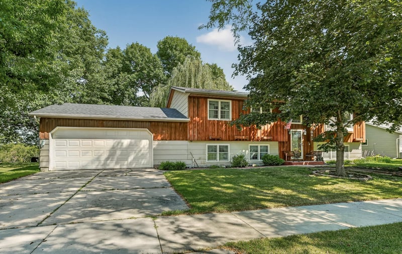841 21st St SE, Rochester, MN 55904