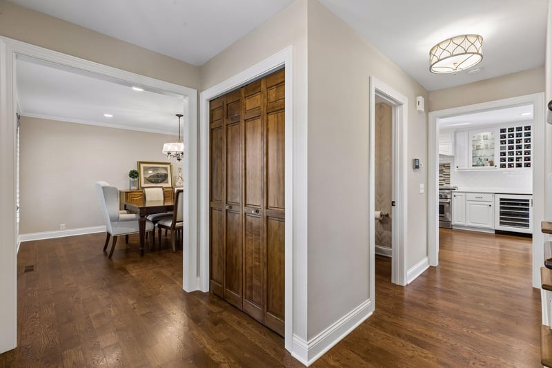 680 Alvarado Ln N, Plymouth, MN 55447