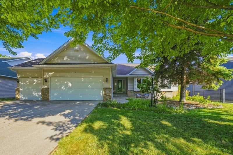 18824 Excalibur Trl, Farmington, MN 55024