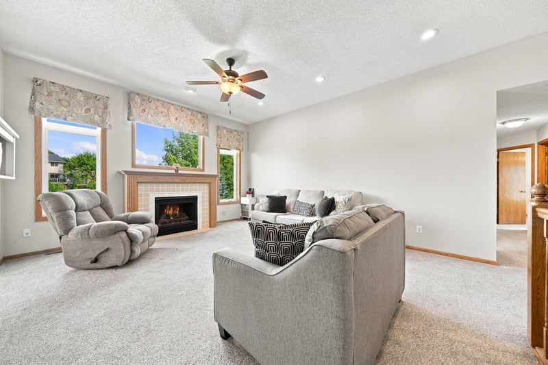 18824 Excalibur Trl, Farmington, MN 55024