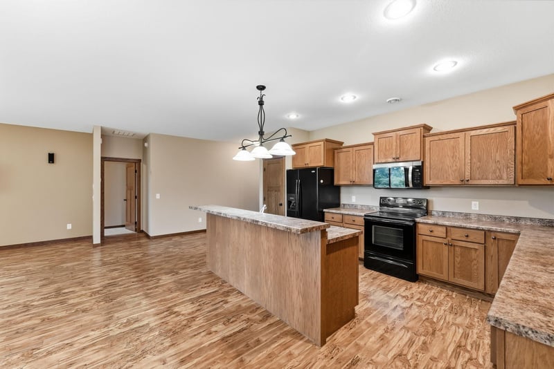 7022 Northwood Ln, Saint Cloud, MN 56303