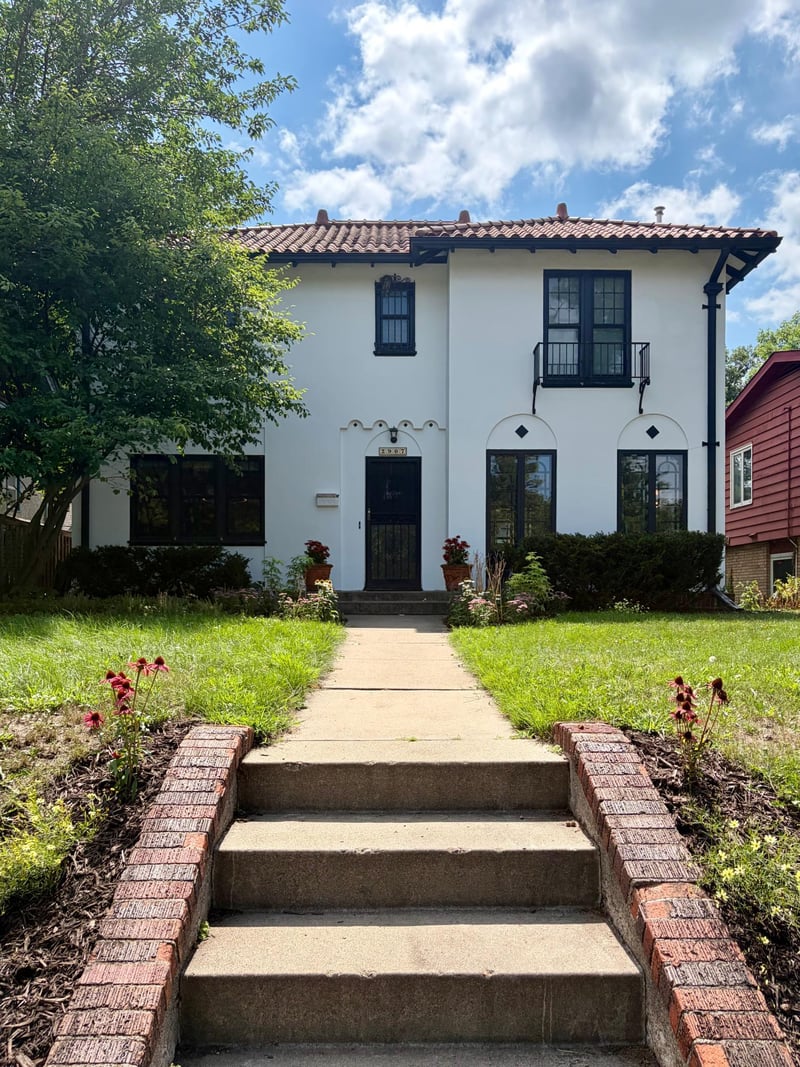 2907 E Minnehaha Pw, Minneapolis, MN 55417
