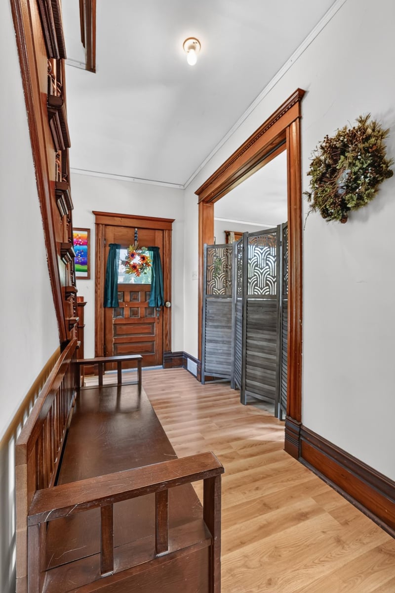 205 2nd St, Claremont, MN 55924