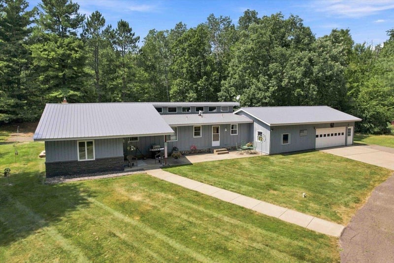 26651 Riverview Dr, Mora, MN 55051