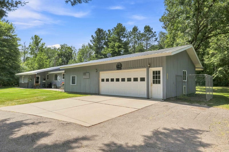 26651 Riverview Dr, Mora, MN 55051